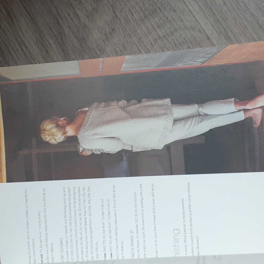 Bye-Bye Sale❄ Plum Dandi Knits Book - Picture 2 of 4